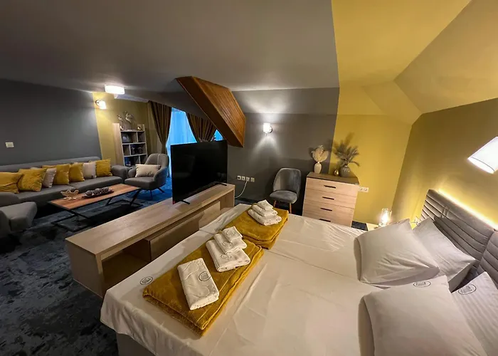 Pino - Villa, Casa, Cucina е Terrazza Гостьовий будинок