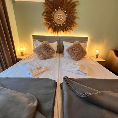 Pino - Villa, Casa, Cucina е Terrazza Albena