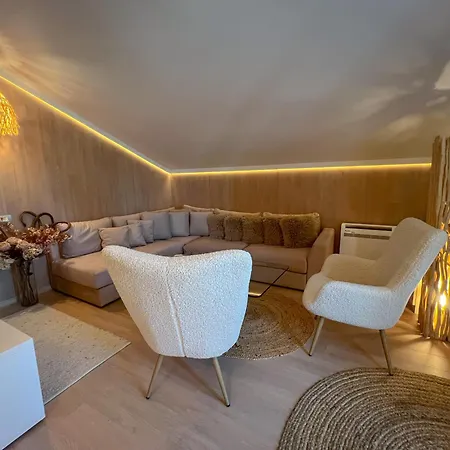 Pino - Villa, Casa, Cucina е Terrazza Gæstehus 4*