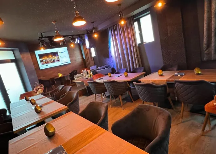 Pino - Villa, Casa, Cucina е Terrazza Albena