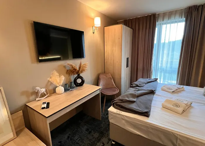 Pino - Villa, Casa, Cucina е Terrazza 4*