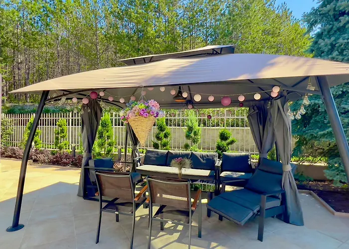 Konukevi Pino - Villa, Casa, Cucina е Terrazza Albena