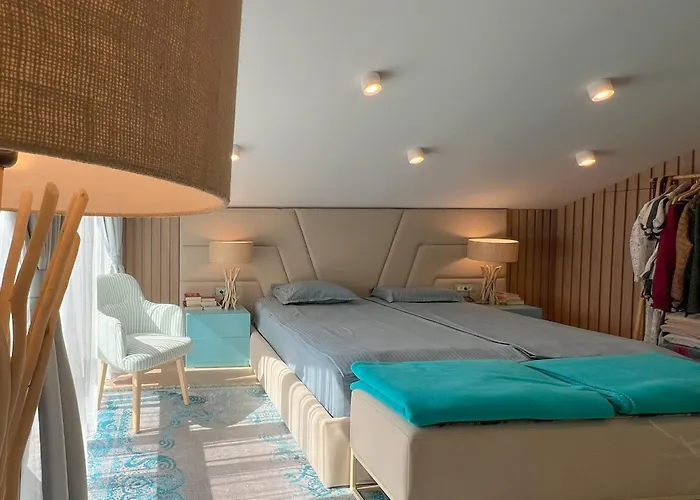 Pino - Villa, Casa, Cucina е Terrazza Guest house